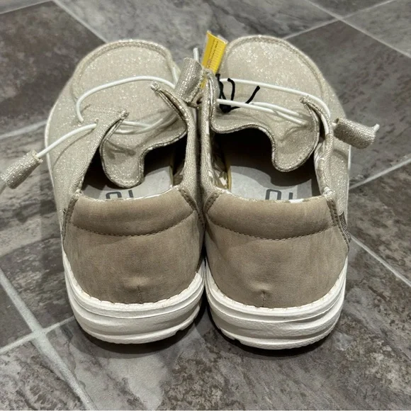 Hey Dude Women 8 Wendy Sparkling Beige Slip On Loafers Stretch Metallic - Picture 4 of 9